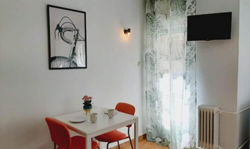 Arjori Rooms Hostal Salamanca Buitenkant foto