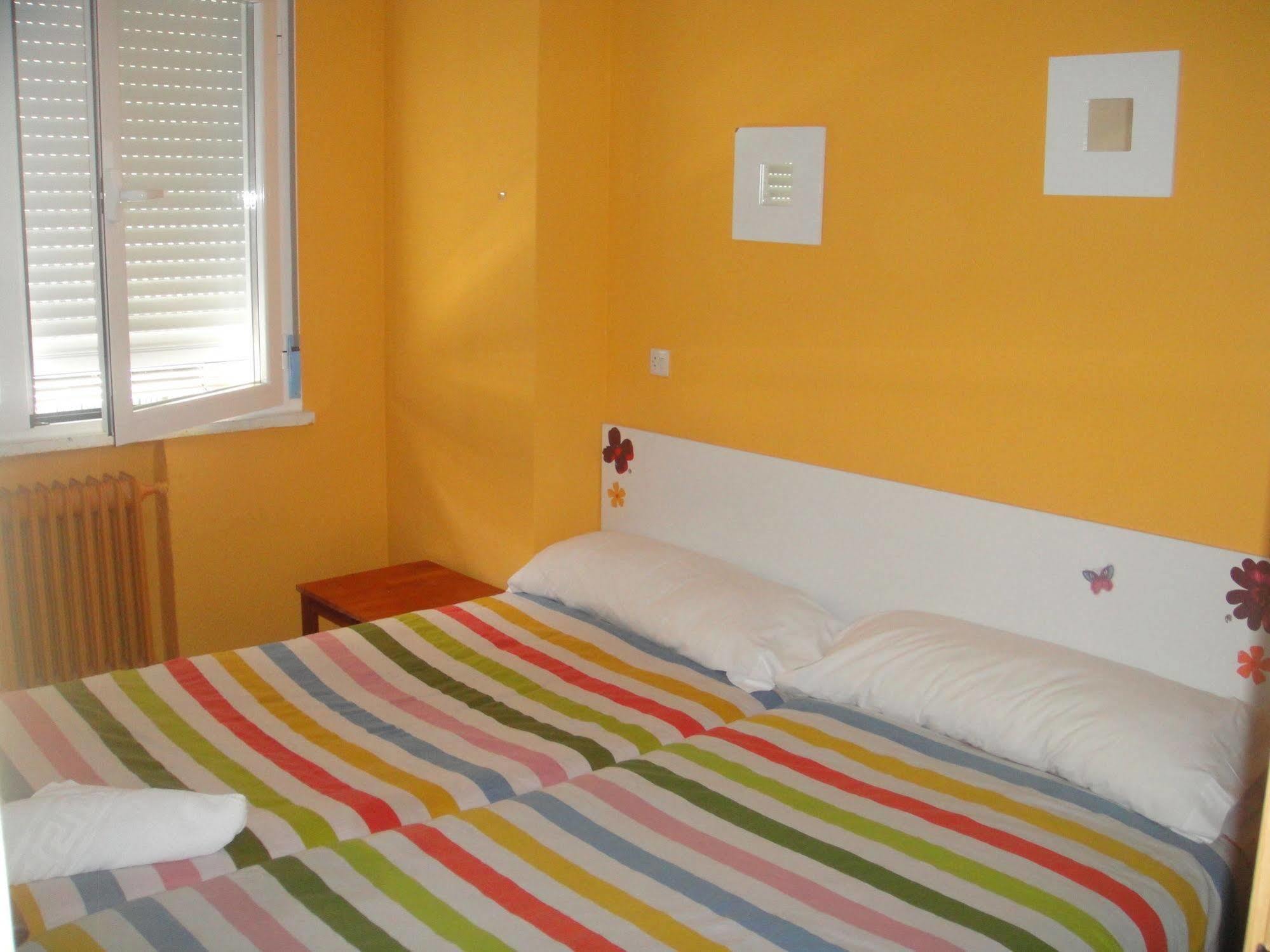 Arjori Rooms Hostal Salamanca Buitenkant foto